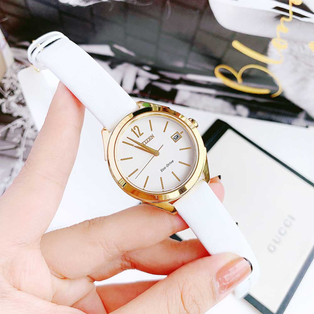 Đồng hồ mặt số trắng dây cao su trắng
