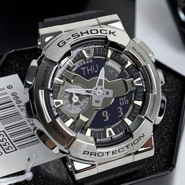 Đồng Hồ Nam Casio G-Shock GM-110-1ADR Kính Khoáng – Dây Nhựa