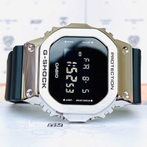 Đồng Hồ Nam Casio G-Shock GM-5600-1DR Chính Hãng