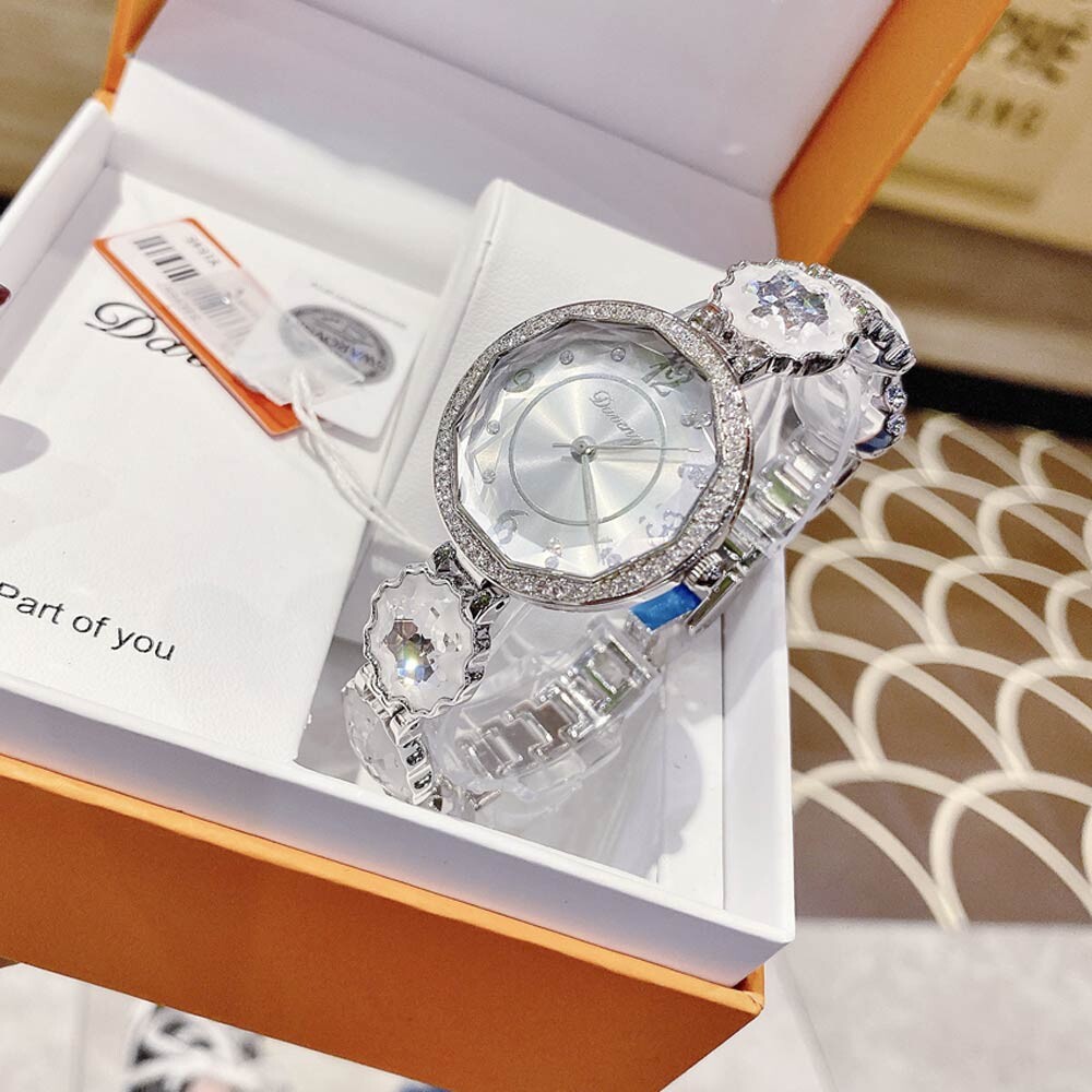 Đồng hồ Davena