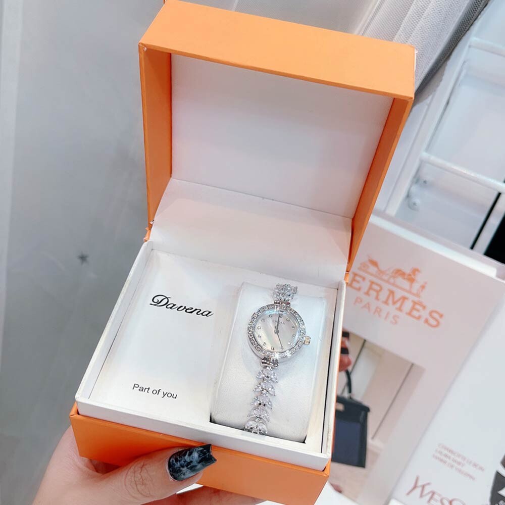 Đồng hồ Davena
