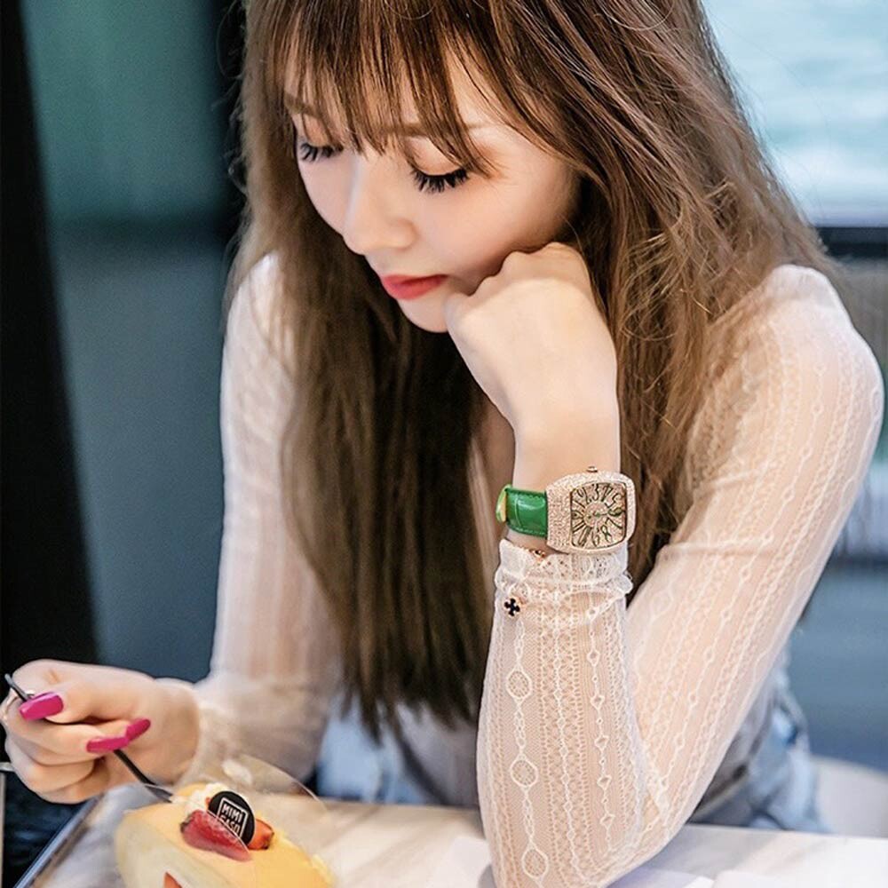 Đồng hồ Davena
