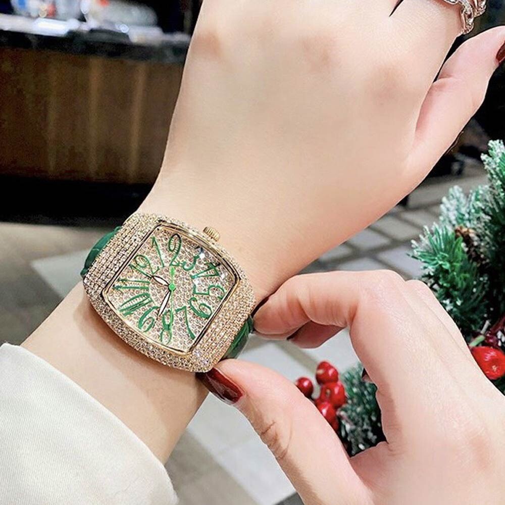Đồng hồ Davena