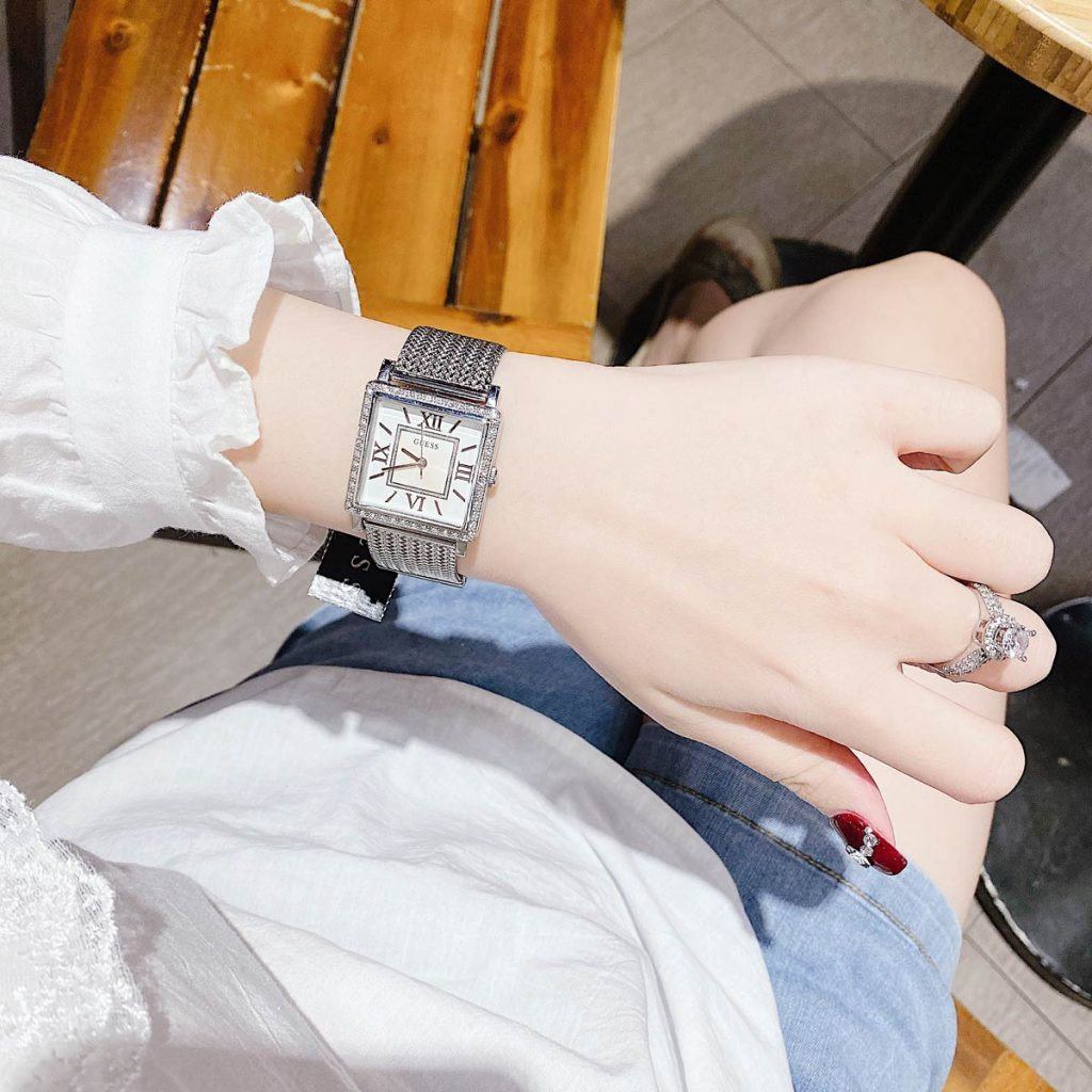 Đồng hồ Guess