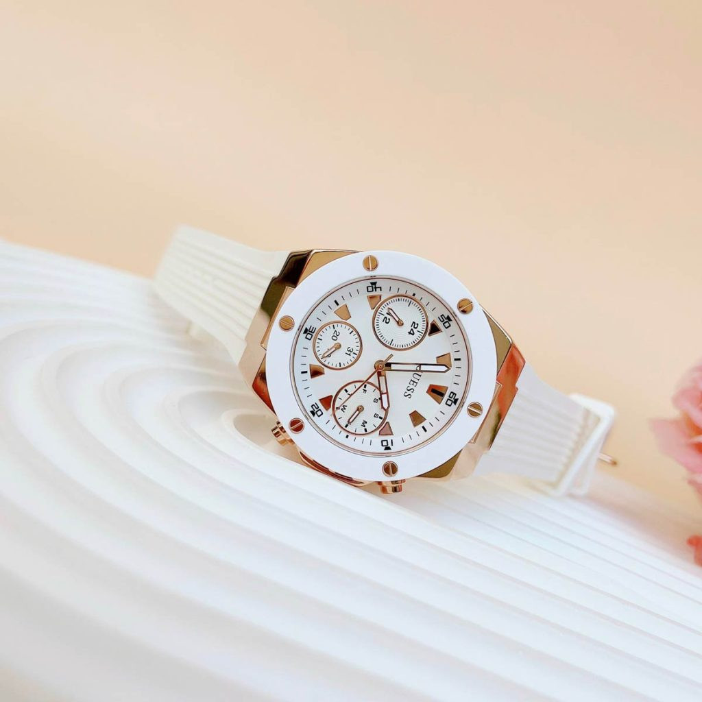 Đồng hồ Guess