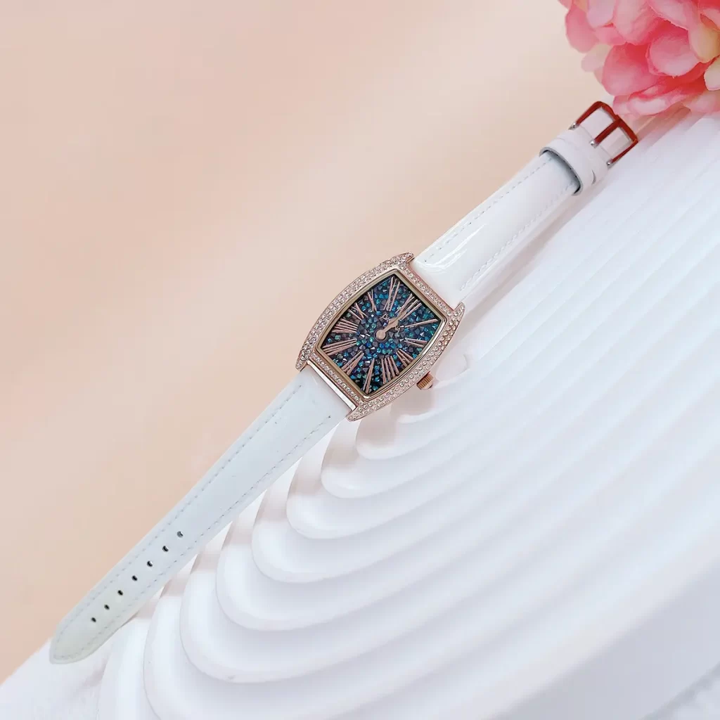 Đồng hồ Davena