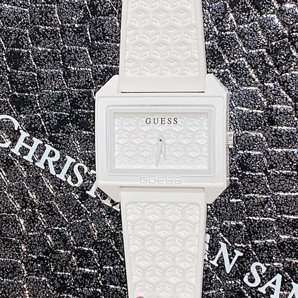 Đồng hồ Guess