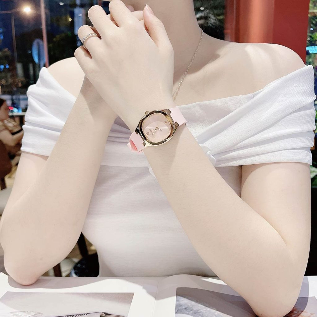 Đồng hồ Guess