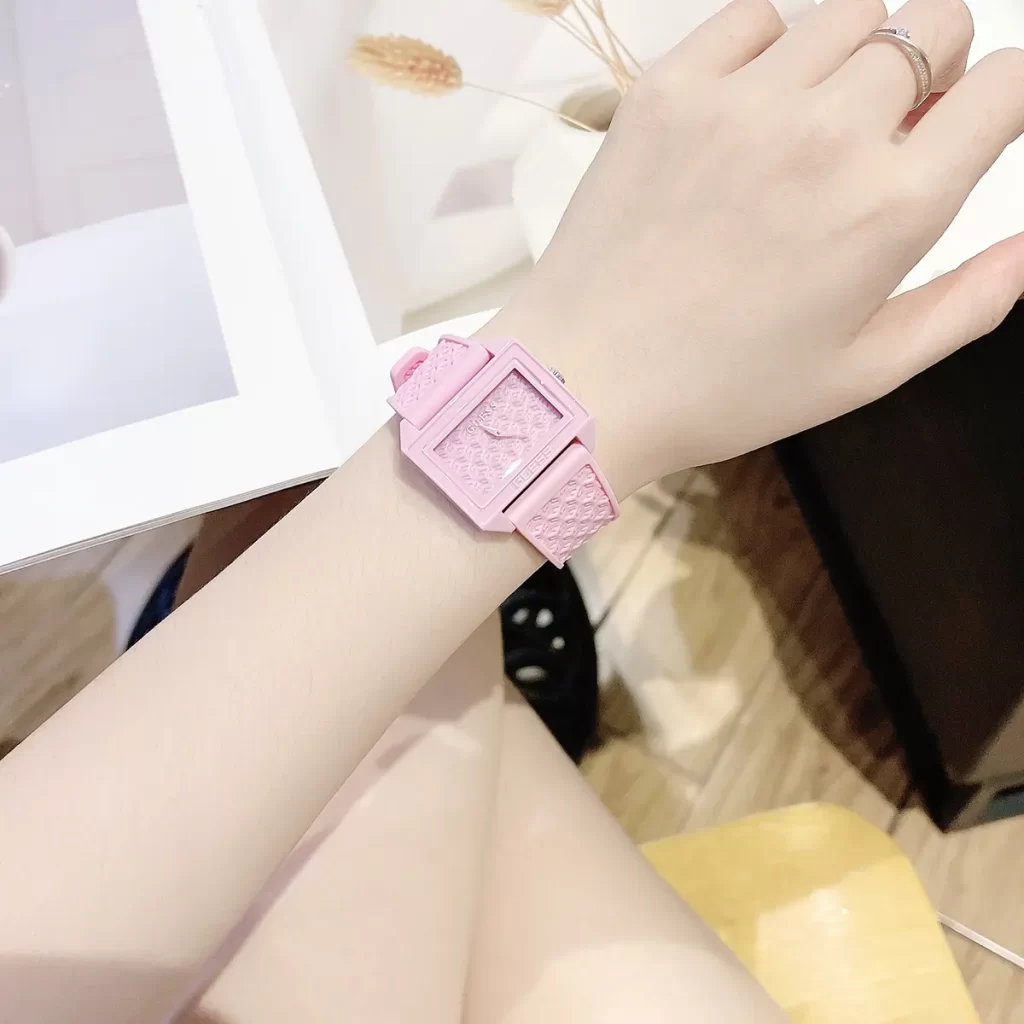 Đồng hồ Guess