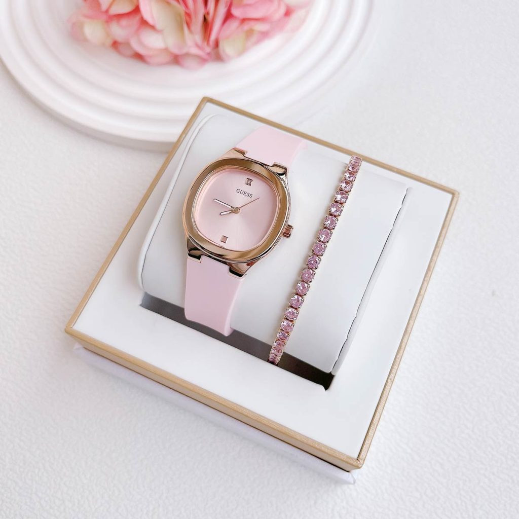 Đồng hồ Guess