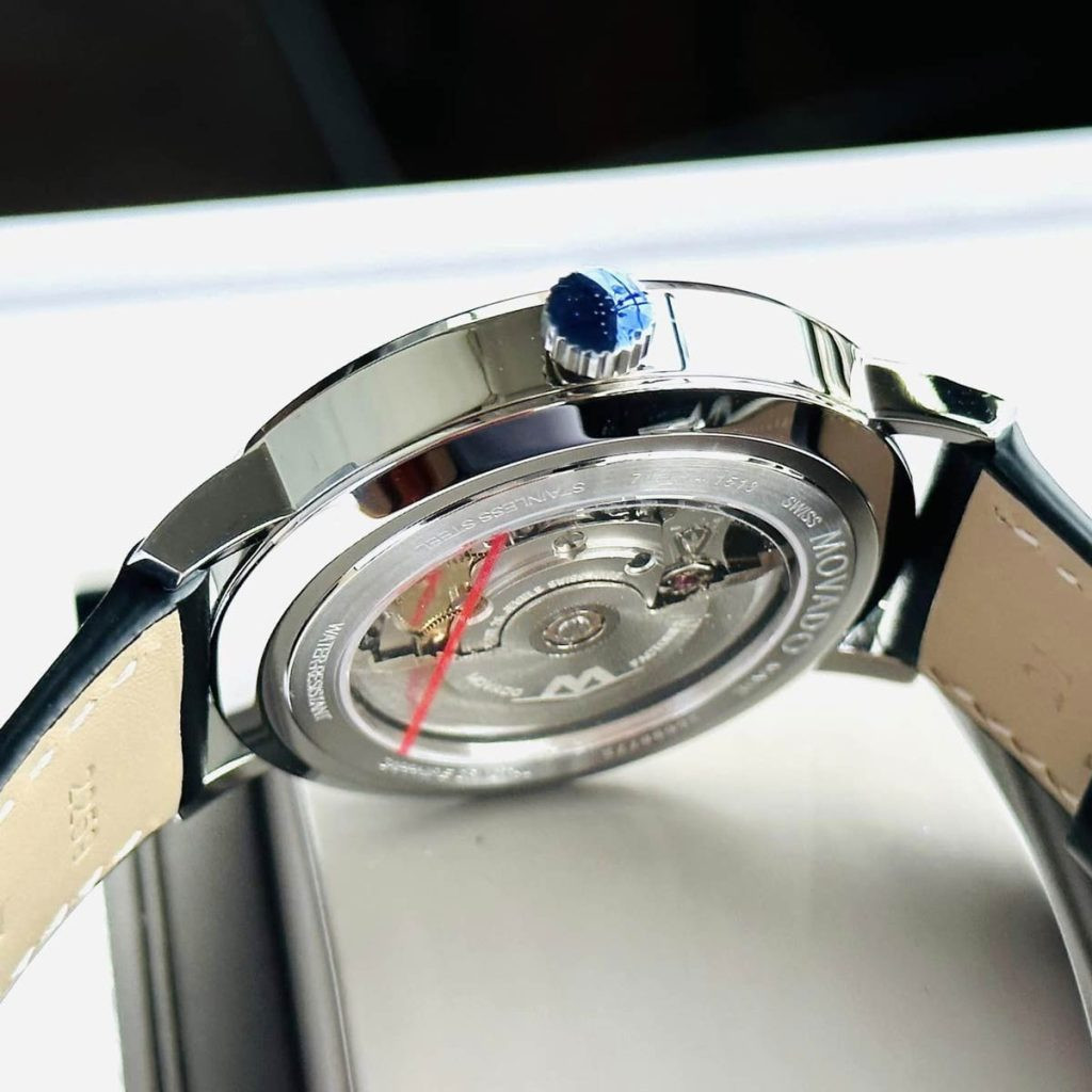 Đồng hồ Movado