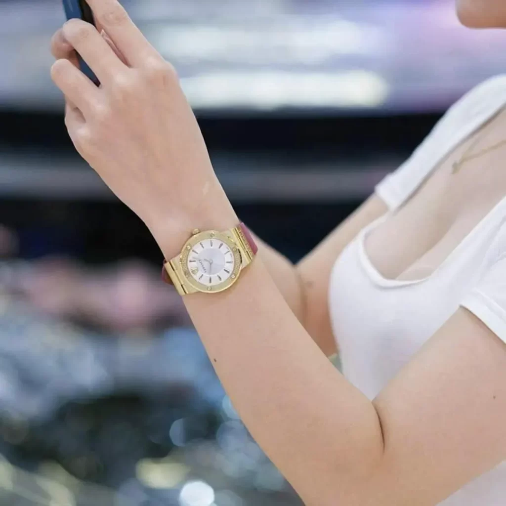 Đồng hồ Versace