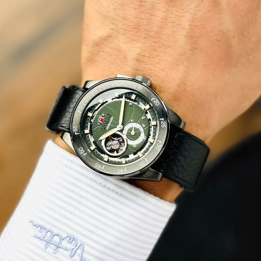 Orient Automatic RA AR0202E10B (2)