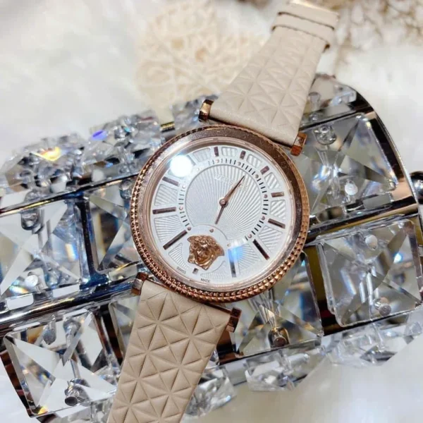 Đồng Hồ Nữ Thời Trang Versace Quartz VQG030015
